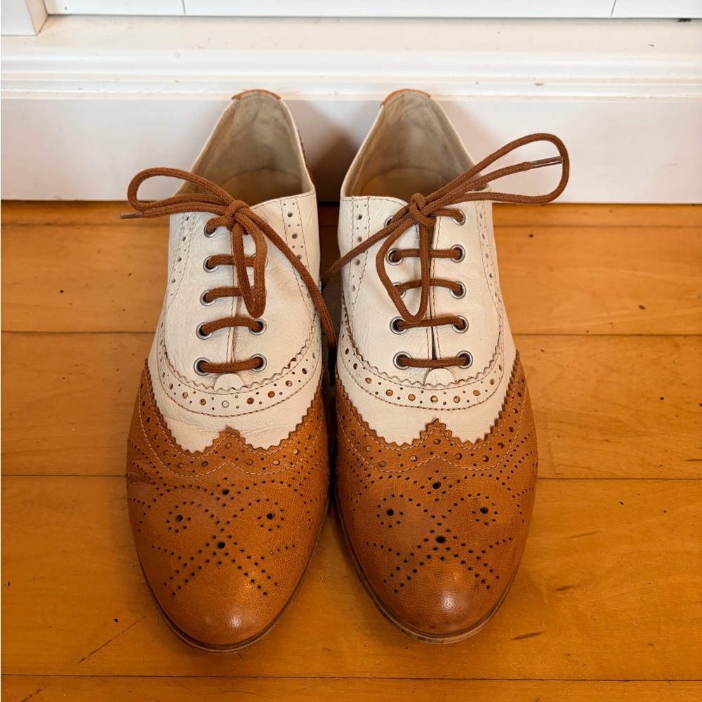 Barneys New York Tan and Cream Oxford Shoes
